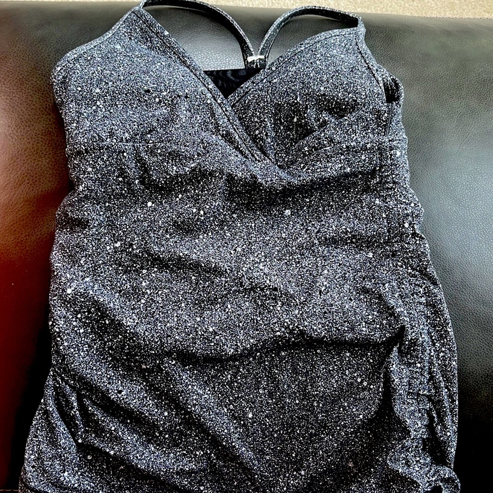 COPY - Outstanding and stylish, Lululemon workout top and matching jacket!